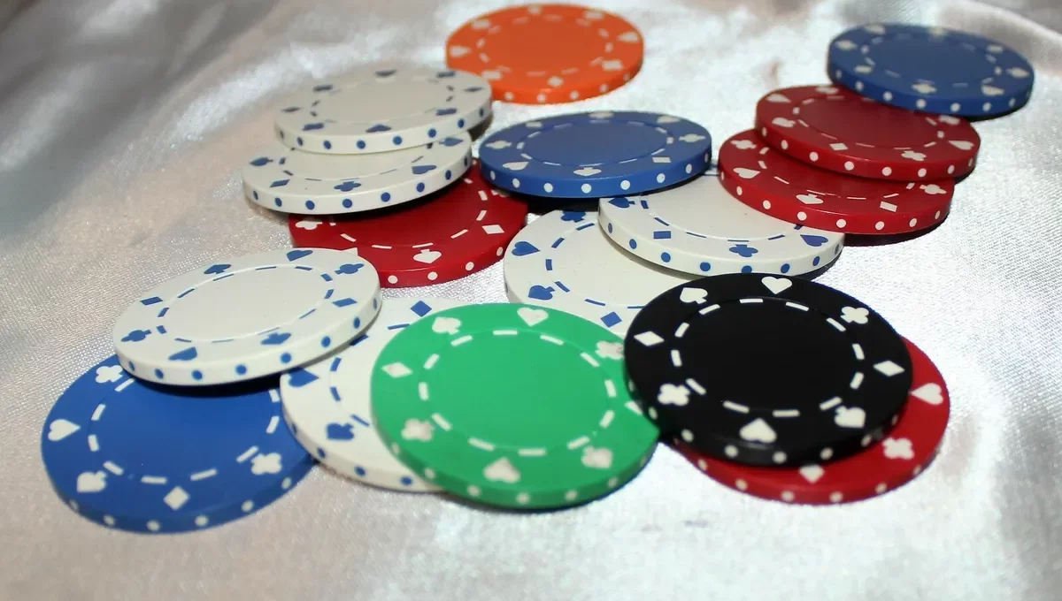 Are Foldable Poker Table Tops Worth the Investment